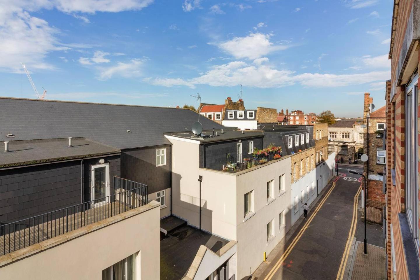 Modern 2 Bedroom Apartment In Homerton ロンドン エクステリア 写真