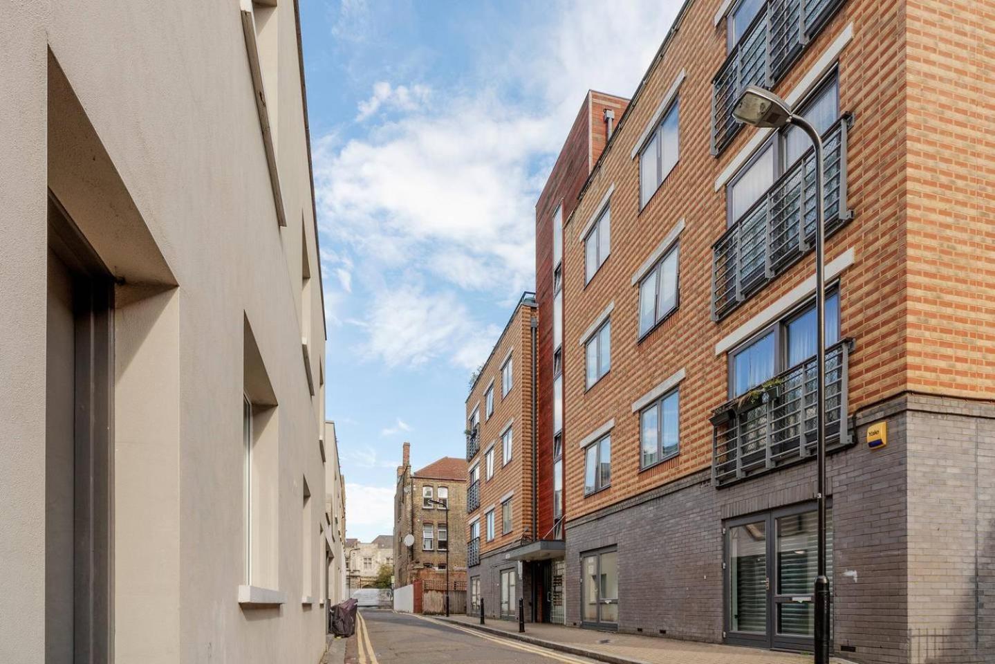 Modern 2 Bedroom Apartment In Homerton ロンドン エクステリア 写真